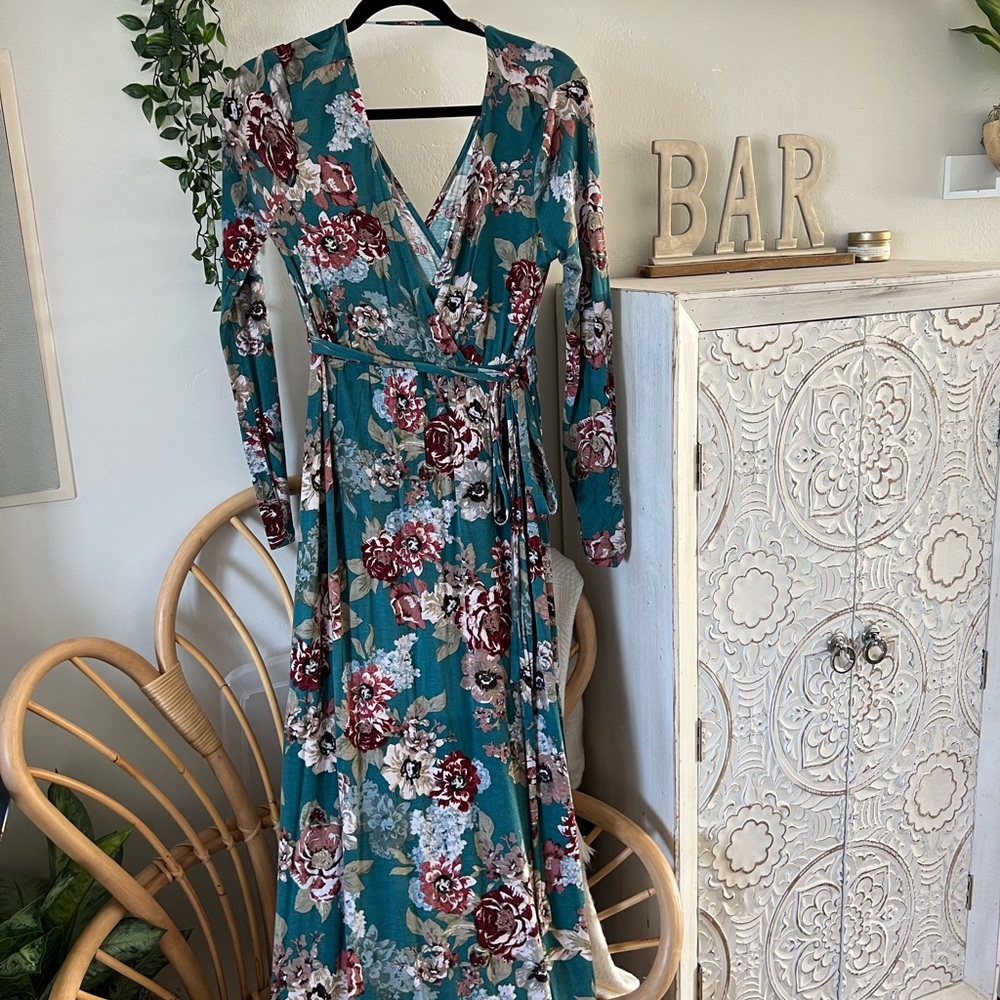 Jessica Simpson Maternity Dress